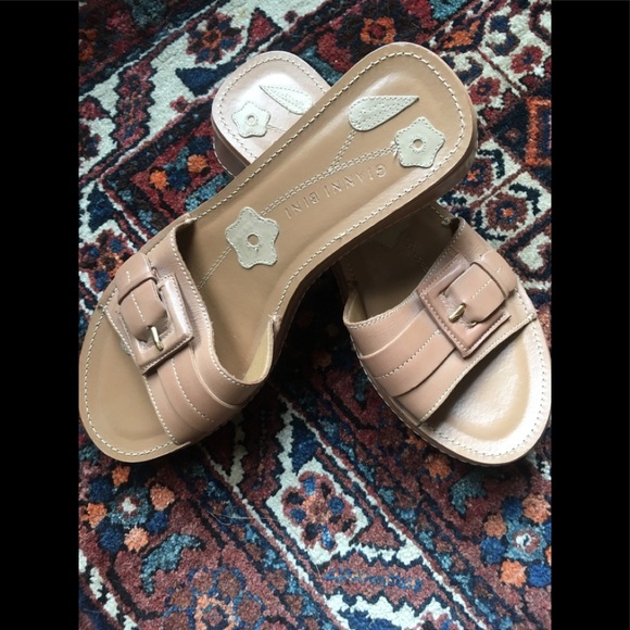 Gianni Bini Sandals - Picture 3 of 6